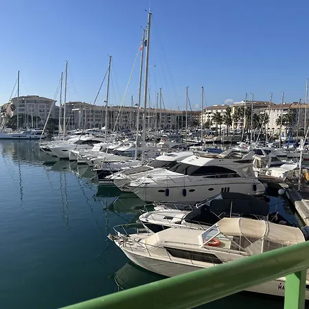 Sur Les Quais De Port Frejus, Magnifique T2, 4 Per Appartamento *